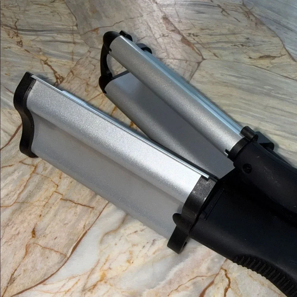 Hot Tools Professional Deep Waver Black Silver Triple Barrel Hair Iron Hairwaver